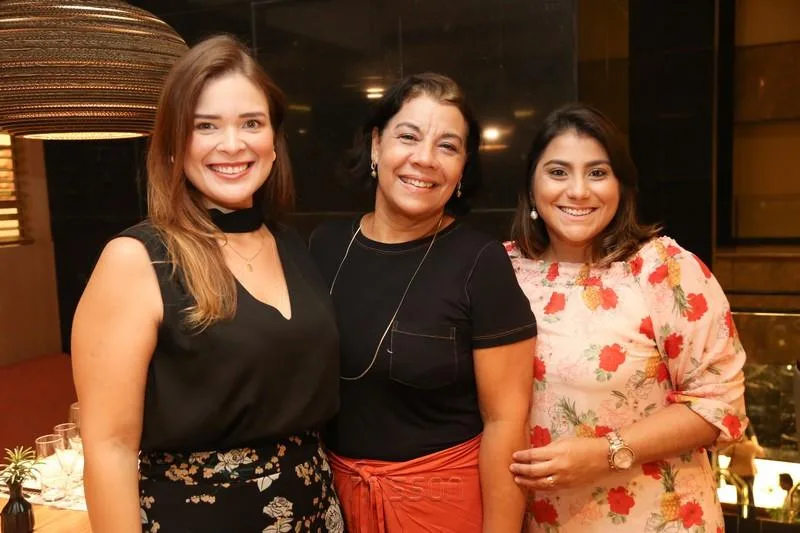 Isabele Lunguinho, Cida Parente e Natália Teixeira