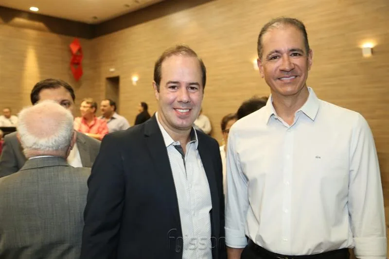 César Ribeiro e Régis Medeiros