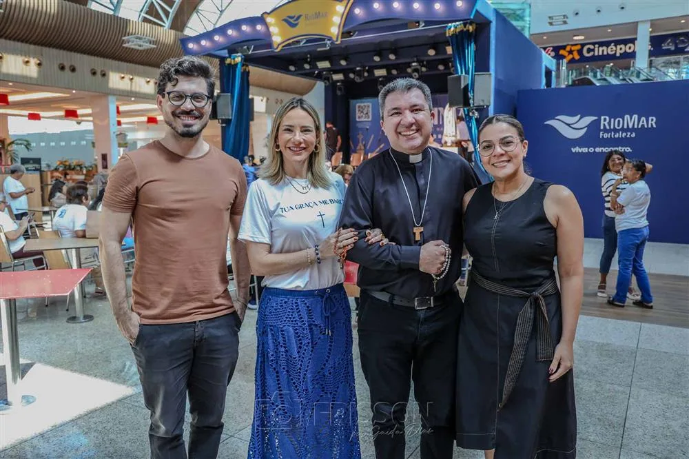 Alisson Barros, Gaída Dias, Padre Vanderlúcio Souza e Aurielly Teixeira