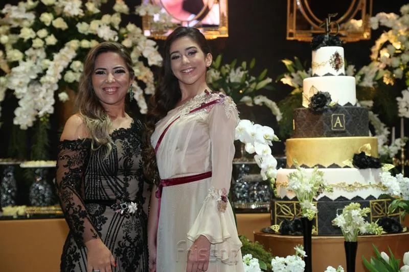 Vivian Rosa e Amanda Freire