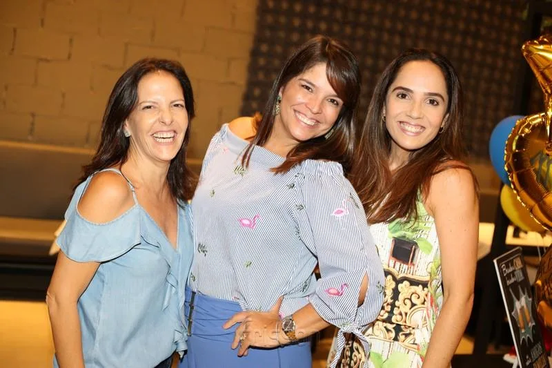 Anelisa e Cristina Mota com Manuela Parente