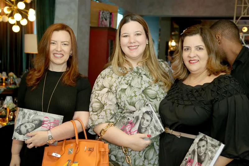 Aline Barroso, Lívia Padua e Claudia Magela