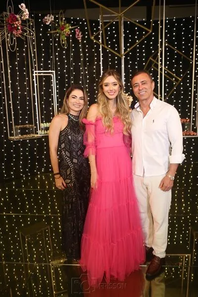 Aline Benevides, Ludmila Theisen e Daniel Madeira