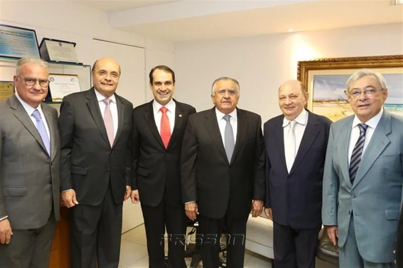 Chiquinho Feitosa, Fernando Cirino Gurgel, Salmito Filho, Beto Studart, João Carlos Paes Mendonça, Valfrido Salmito e Ivens Dias Branco