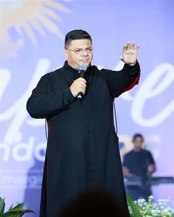 Padre Josileudo Queiroz