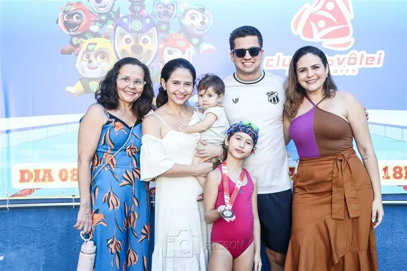 Ana Lima, Jessica Benevides, Theo, Fernando Miranda, Lizandra Lima e Mariana Benevides