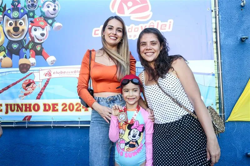 Camila Moura, Daniella Costa e Nina Moura
