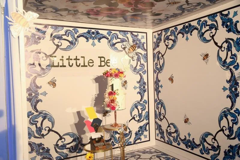 1 Ano Little Bee