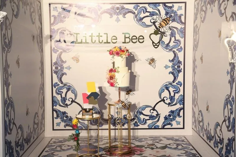 1 Ano Little Bee