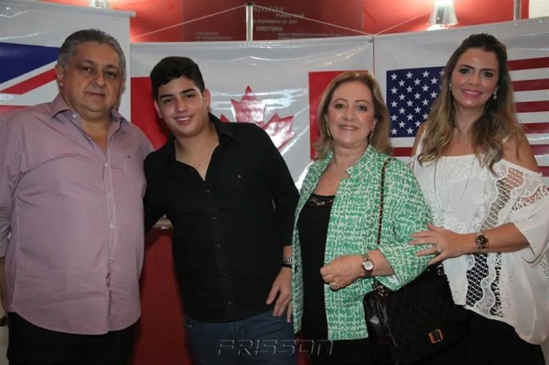 Adriano, Felipe Pinto, Tânia Teixeira e Tais Pinto