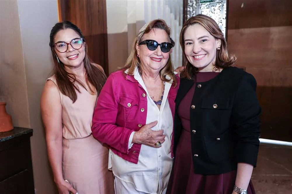 Auriele Teixeira, Kilsa Carneiro e Nicole Almeida