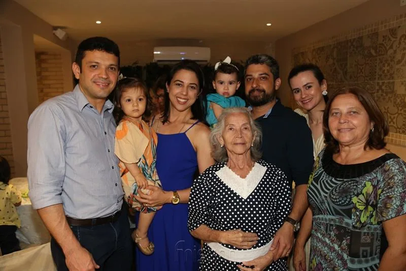 Cleilson, Isabela e Danielly Guimarães, Teresinha, Alice, Daniel Guimarães e Carol, Cecília Guimarães
