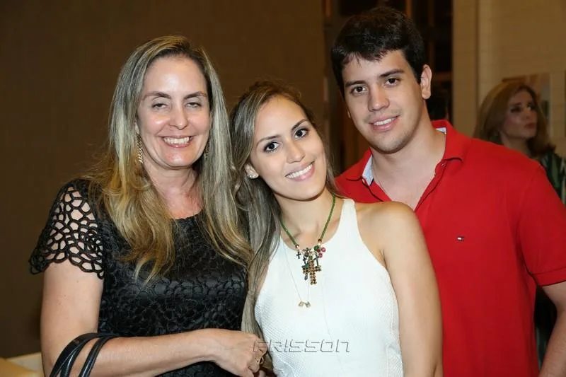 Alessandra e Rafaela Marrocos e Bruno Tino