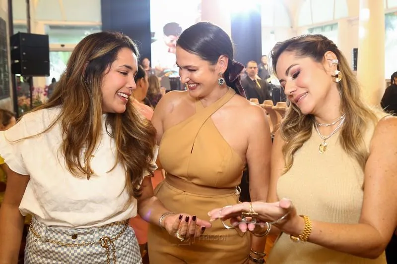 Camila Valente, Jaque Dantas e Talyzie Mihaliuc