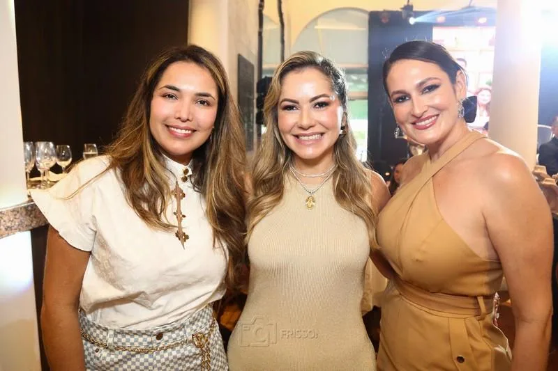 Camila Valente, Talyzie Mihaliuc e Jaque Dantas