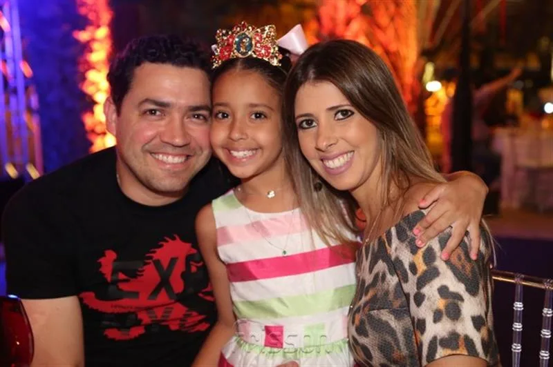 Adolfo, Bruna e Marcela Oliveira
