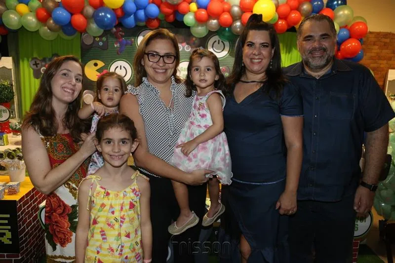 Alexandrina, Sarah Magalhães, Isabella, Michelle, Julia Bezerra, Patricia e Edson Ferreira