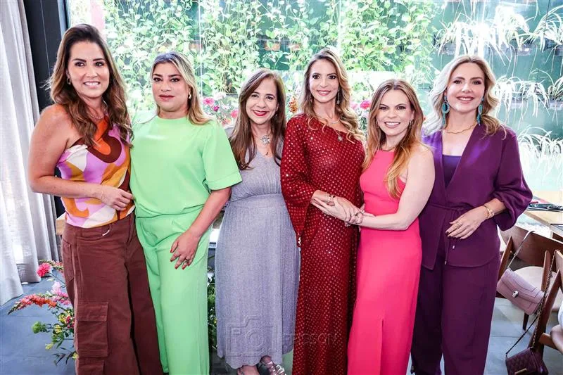 Ana Vládia Sales, Manu Romcy, Martinha Assunção, Michelle Aragão, Adriana Praxedes e Suyane Studart