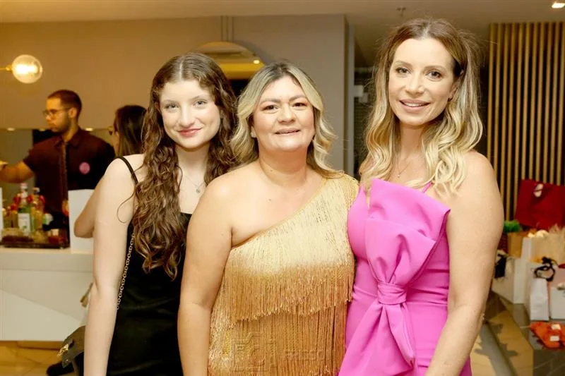Bia Capistrano, Marcia Gomes e Renata Capistrano