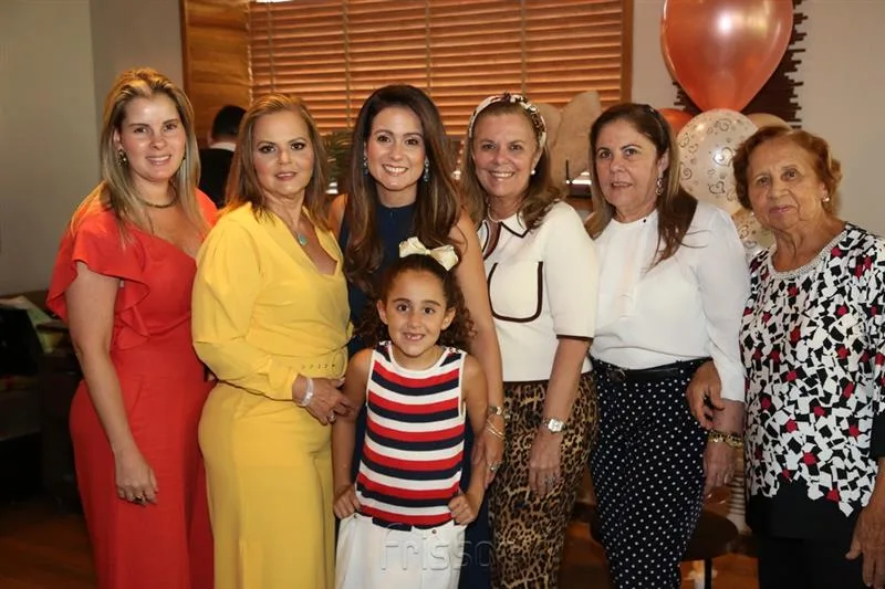Adriana Loureiro, Teca Leitão, Claudiana, Leticia, Lucilia Loureiro, Virginia Moraes e Conceição Loureiro
