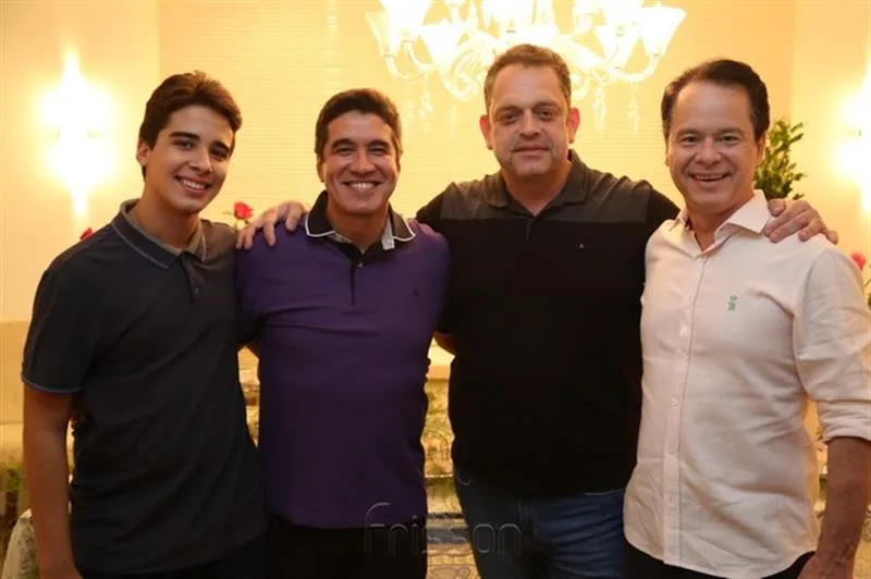 Davi, Paulo Teixeira, Andre Alencar e Lizandro Fujita