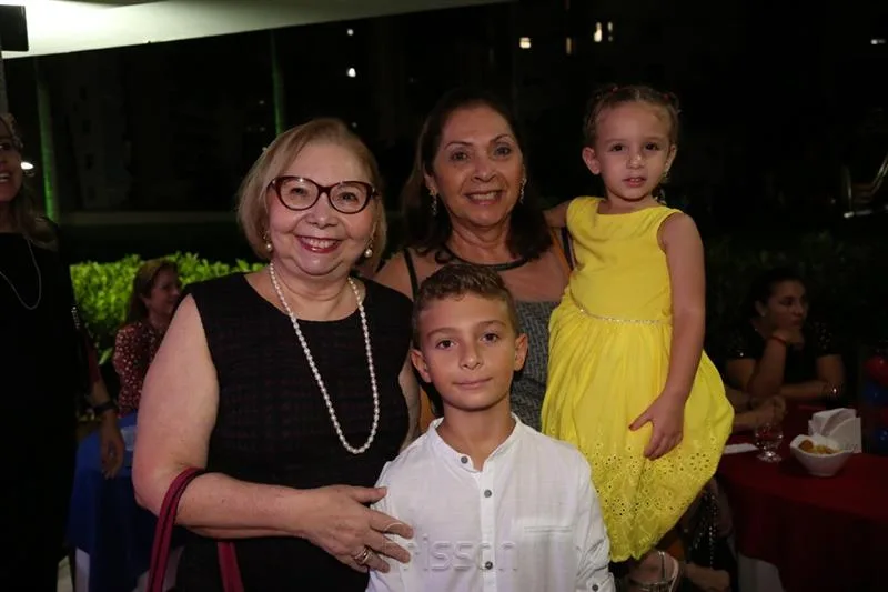 Ângela Laprovítera, Davi, Ligia e Julia Lima