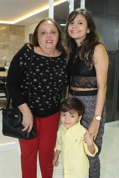 Clara, Ingrid e Victor Hissa
