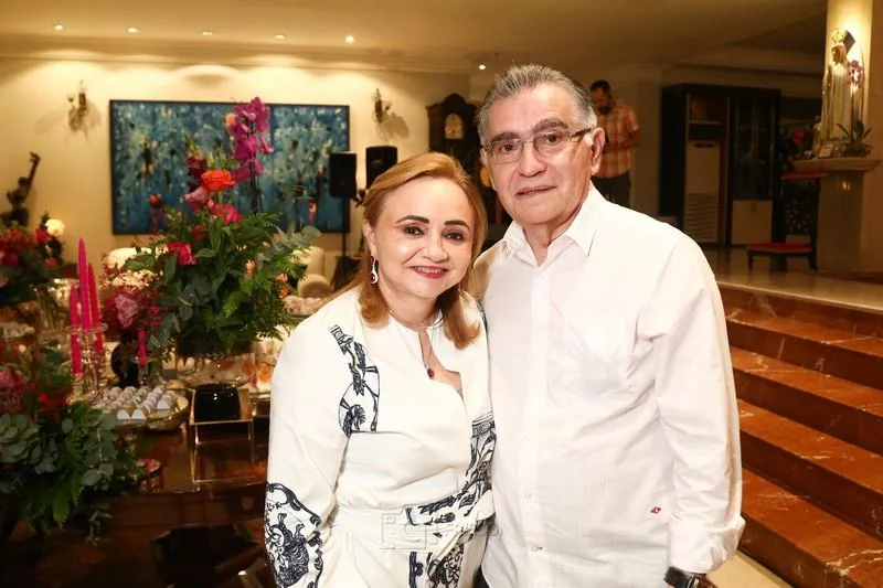 Eliane Novaes e Suetônio Mota