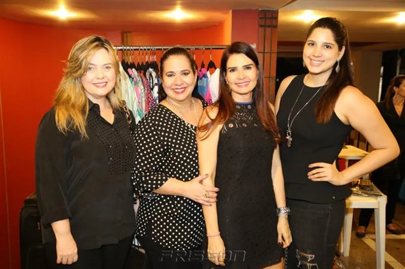 Erika Girão, Martinha Assunção, Lorena e Lara Pouchain