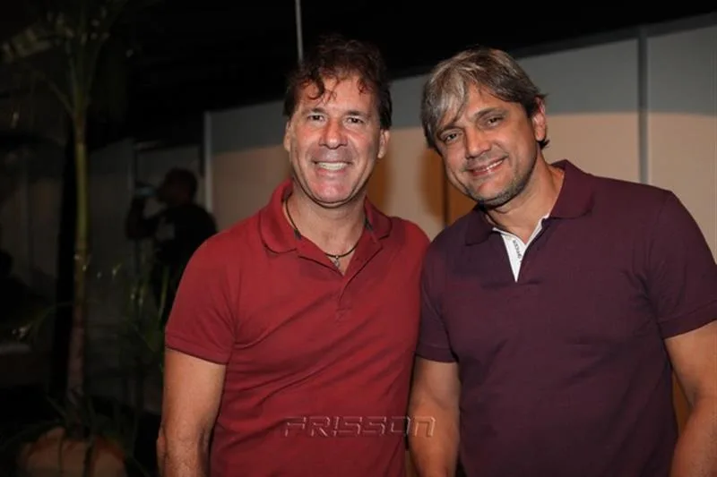 Arthur Magalhães, Roberto