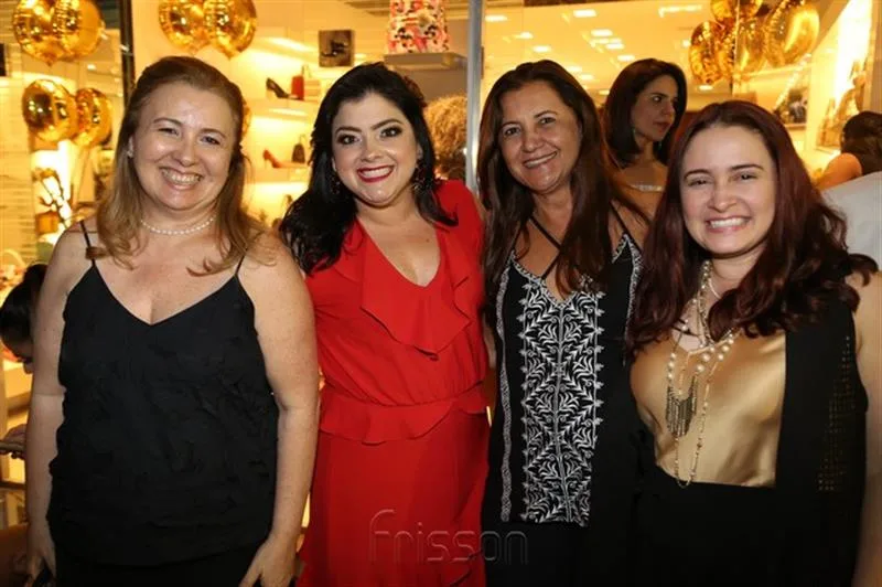 Eliane Nunes, Viviane Almada, Sandra Freitas e Mira Fernandes