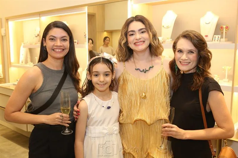 Camila Ávila, Liz, Eliz Arcoverde e Vane de Paula