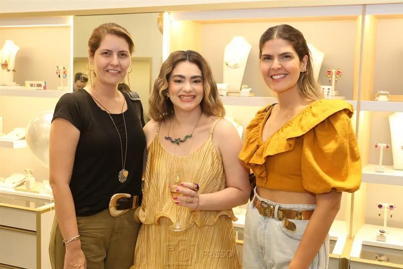 Camilla Jalles, Liz Arcoverde e Karina Jalles