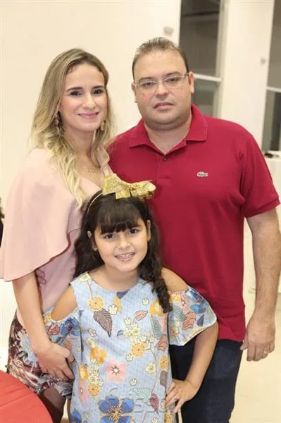 Aline, Lara e Antonio Lima