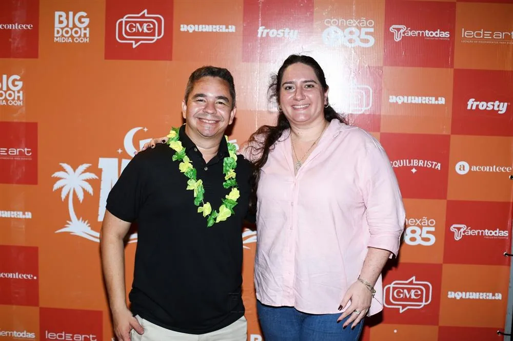 Eduardo Oliveira e Carolina Lustosa
