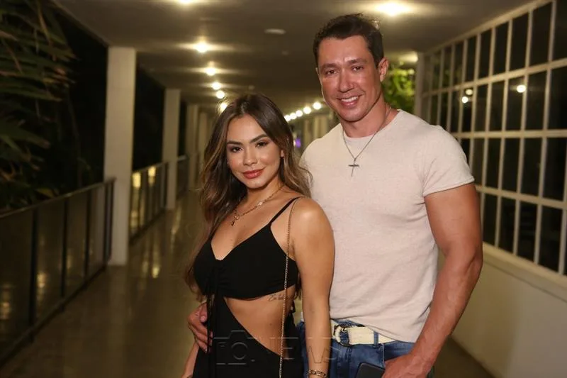 Camille Viana e Júnior Sintonia
