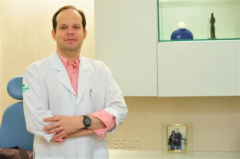 Dr. Fábio Bastos Santana