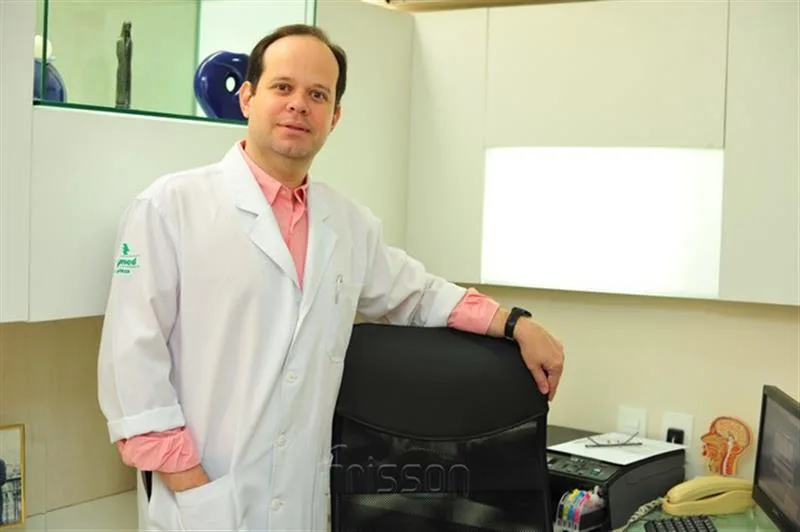 Dr. Fábio Bastos Santana