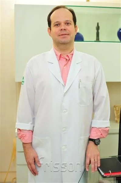 Dr. Fábio Bastos Santana