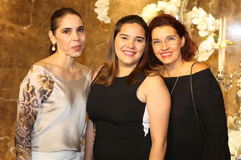 Andrea, Beatriz e Auristela Gualberto