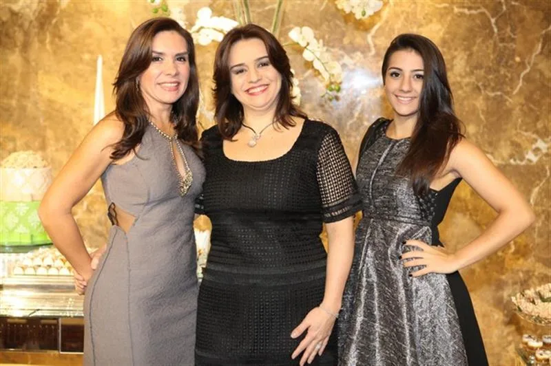Ane Alcântara, Lia e Amanda Freire