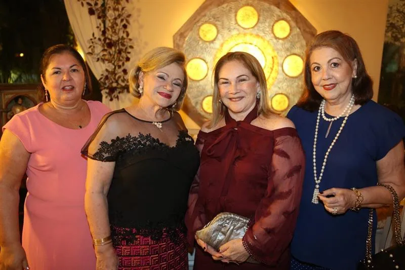 Crismene Bessa, Arinete Timbó, Paula Fernandes e Leda Oliveira