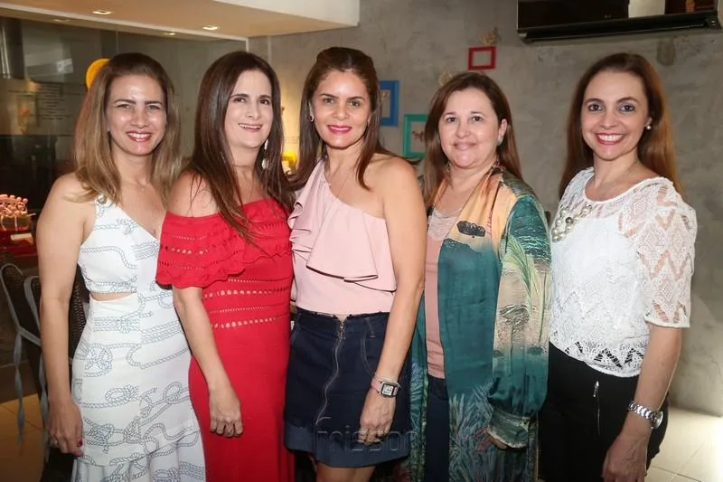 Aniversário Surpresa de Liliana Linhares