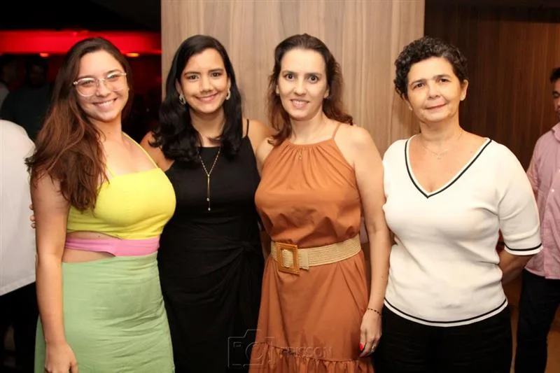 Ana Luisa Steves, Fernanda Ribeiro, Julia Palumbo e Cecília Bastos