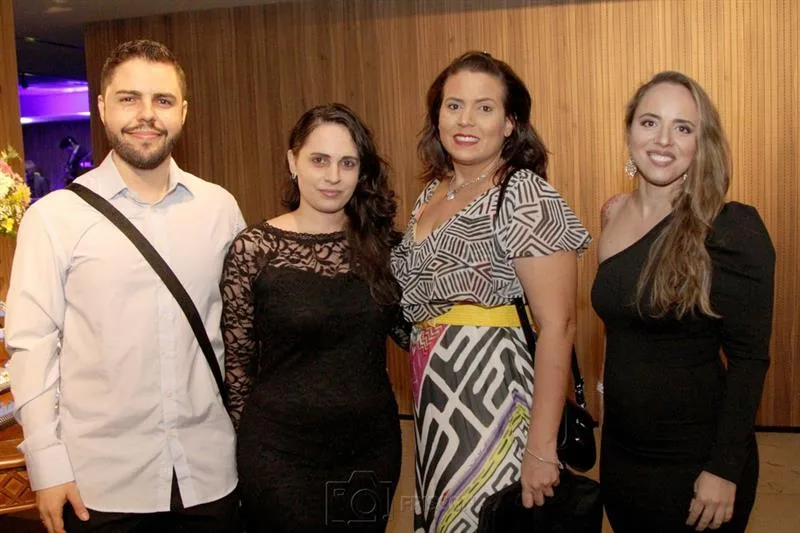Daniel Falcão, Beatriz Pelegrine, Rochelle Falcão e Karina Silva