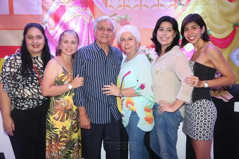 Alódia Guimarães com a Família