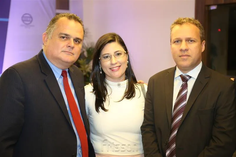Adriano Carvalho, Cibelle da Costa e Ricardo Brito