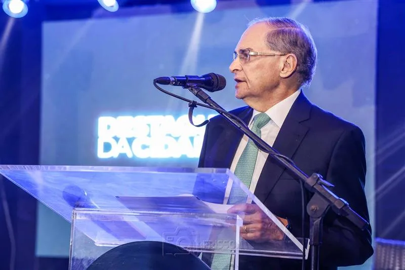 Abelardo Benevides Moraes
