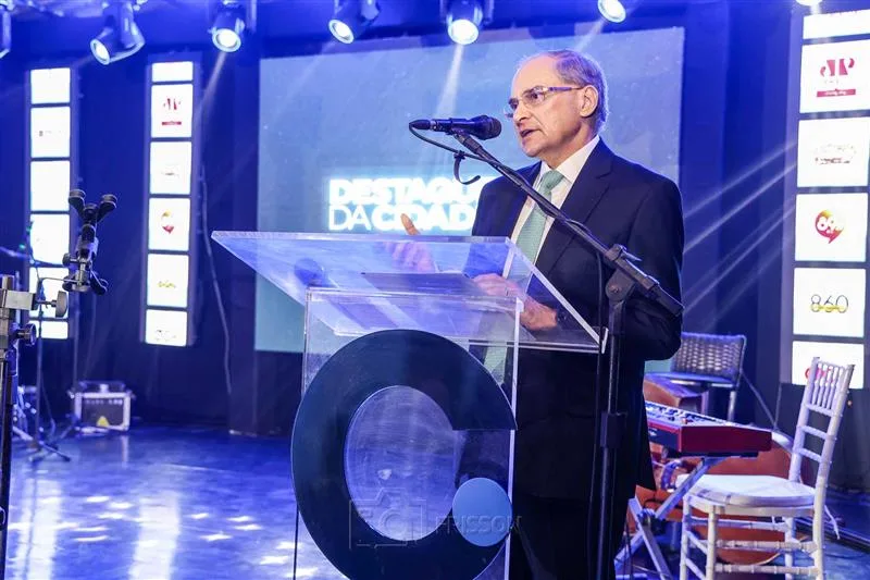 Abelardo Benevides Moraes