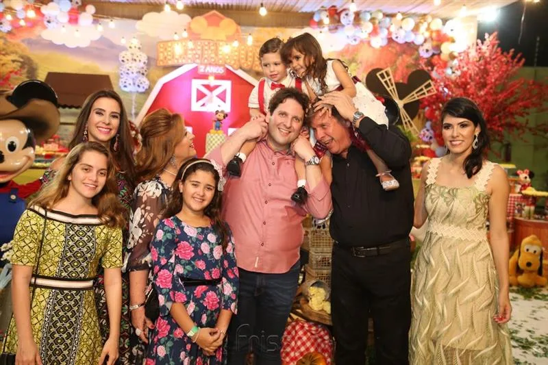 Aniversário de Henrique Simões